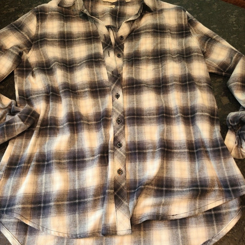 Weatherproof Blue and White Casual Button Down Shirt